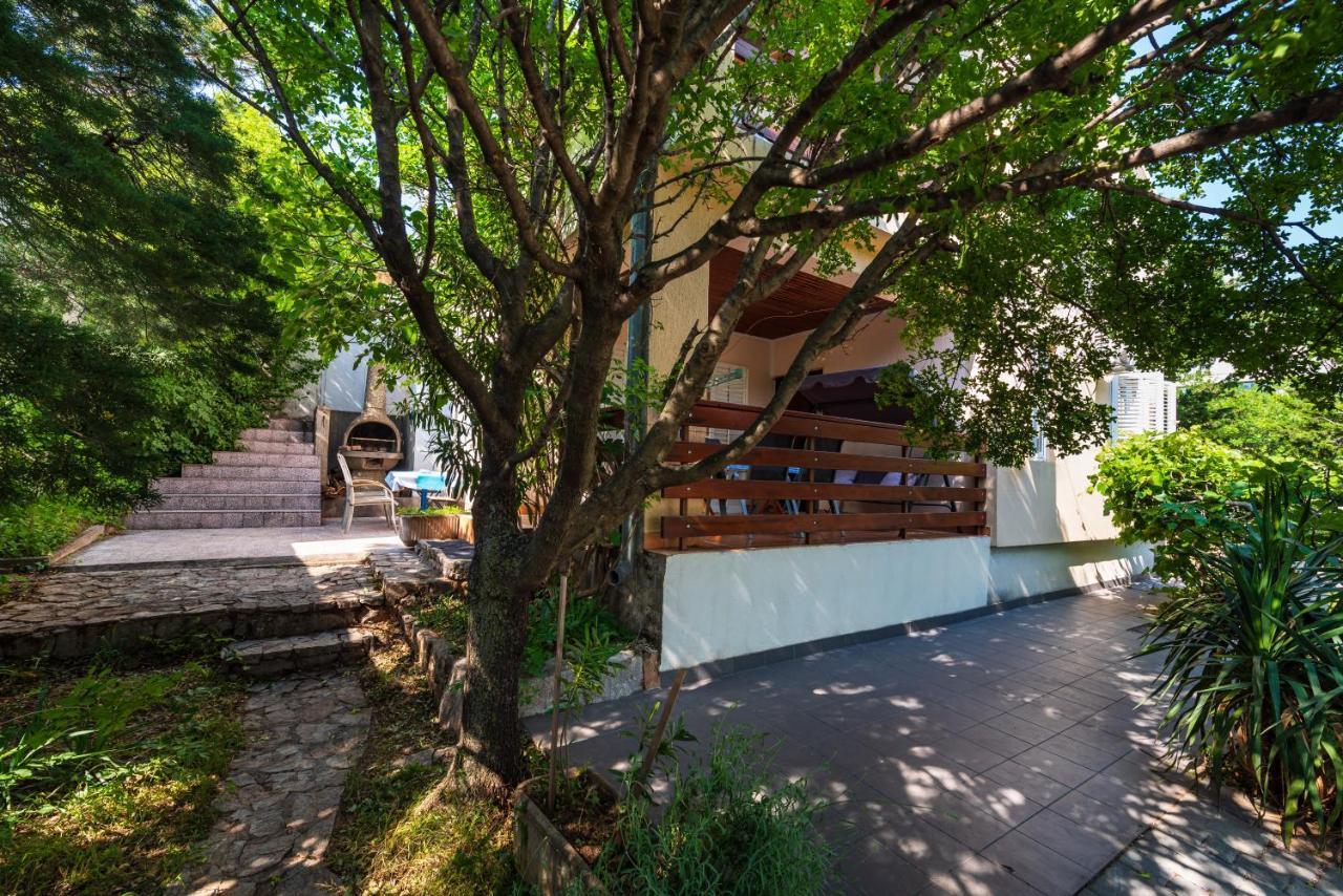 Vacation House Anna Karlobag Exterior photo